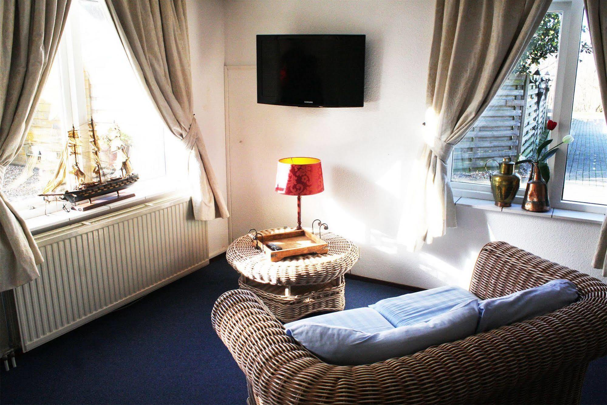 Hotel-Restaurant Loodsmans Welvaren Bv Den Hoorn  Dış mekan fotoğraf